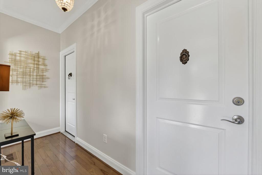 Arlington, Virginia, 22213, United States, 5 Bedrooms Bedrooms, ,5 BathroomsBathrooms,Residential,For Sale,1982488