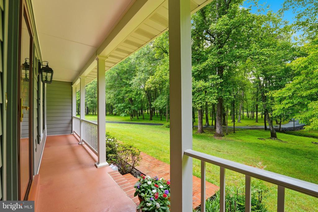 Warrenton, Virginia, 20187, United States, 4 Bedrooms Bedrooms, ,3 BathroomsBathrooms,Residential,For Sale,2048505