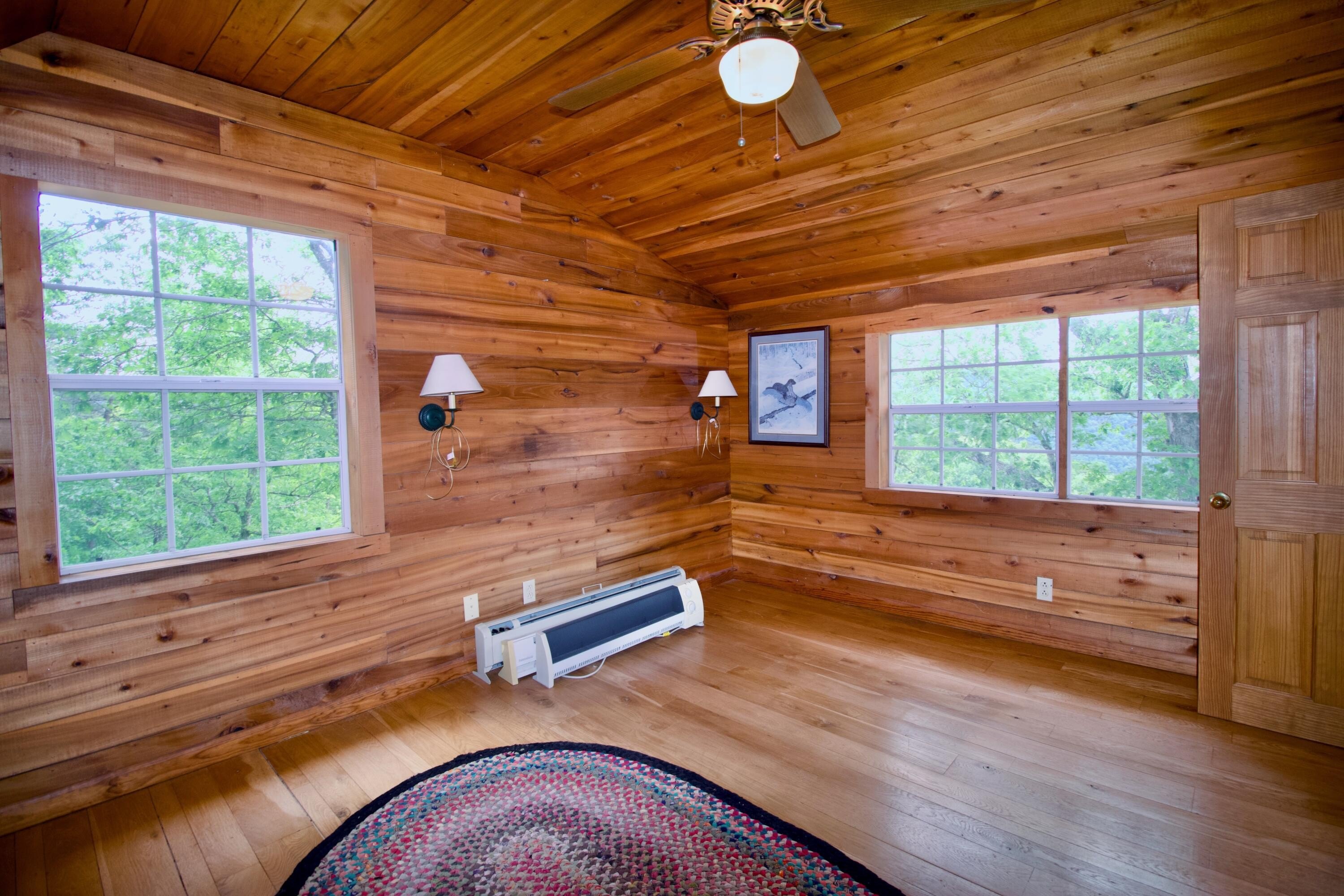 Hinton, West Virginia, 25951, United States, 3 Bedrooms Bedrooms, ,2 BathroomsBathrooms,Residential,For Sale,1847194
