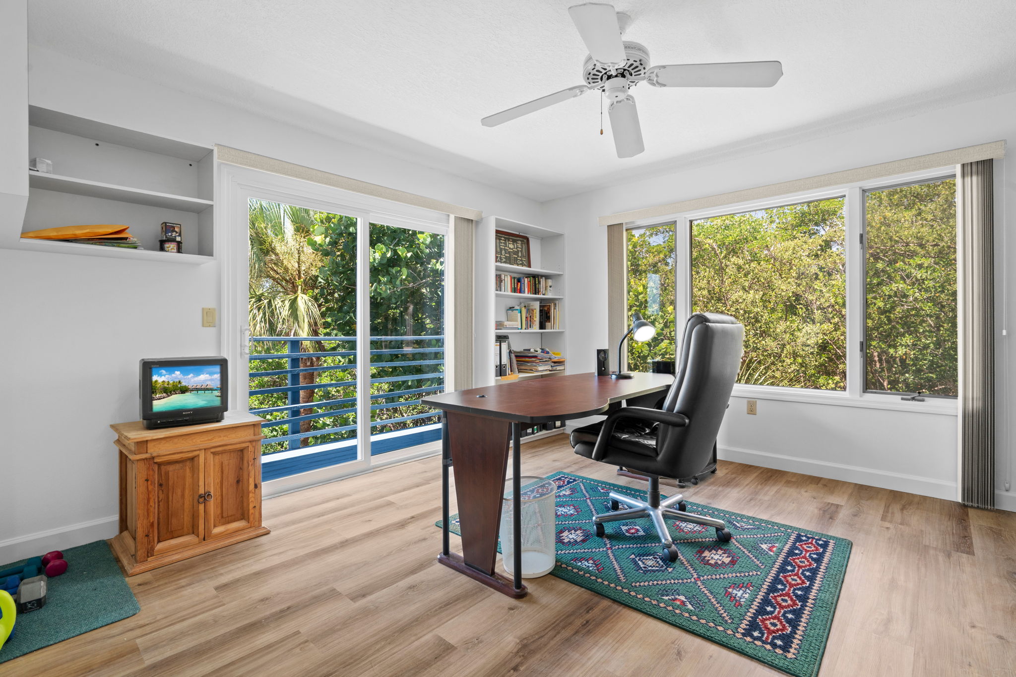 Tarpon Springs, Florida, 34689, United States, 3 Bedrooms Bedrooms, ,2 BathroomsBathrooms,Residential,For Sale,1976239