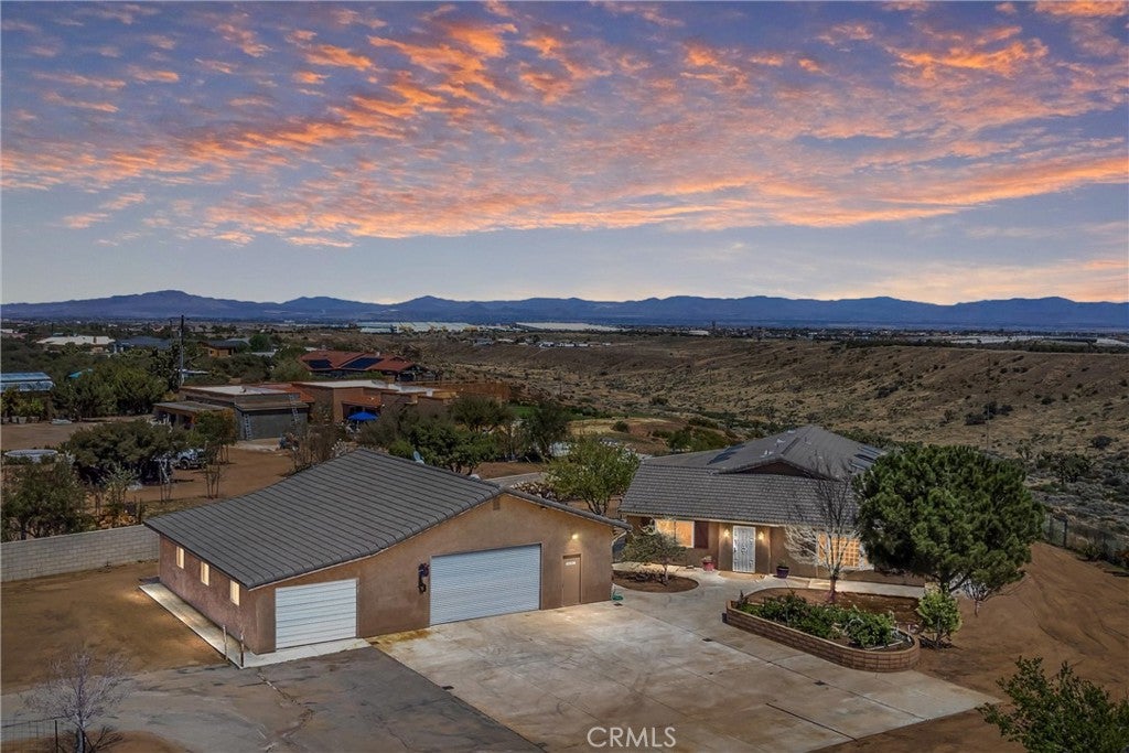 Oak Hills, California, 92344, United States, 3 Bedrooms Bedrooms, ,4 BathroomsBathrooms,Residential,For Sale,1977382