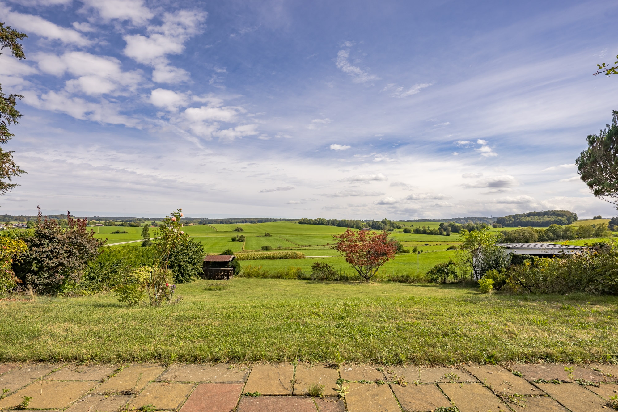  Single-family home with a large lot and panoramic views - 物件實景