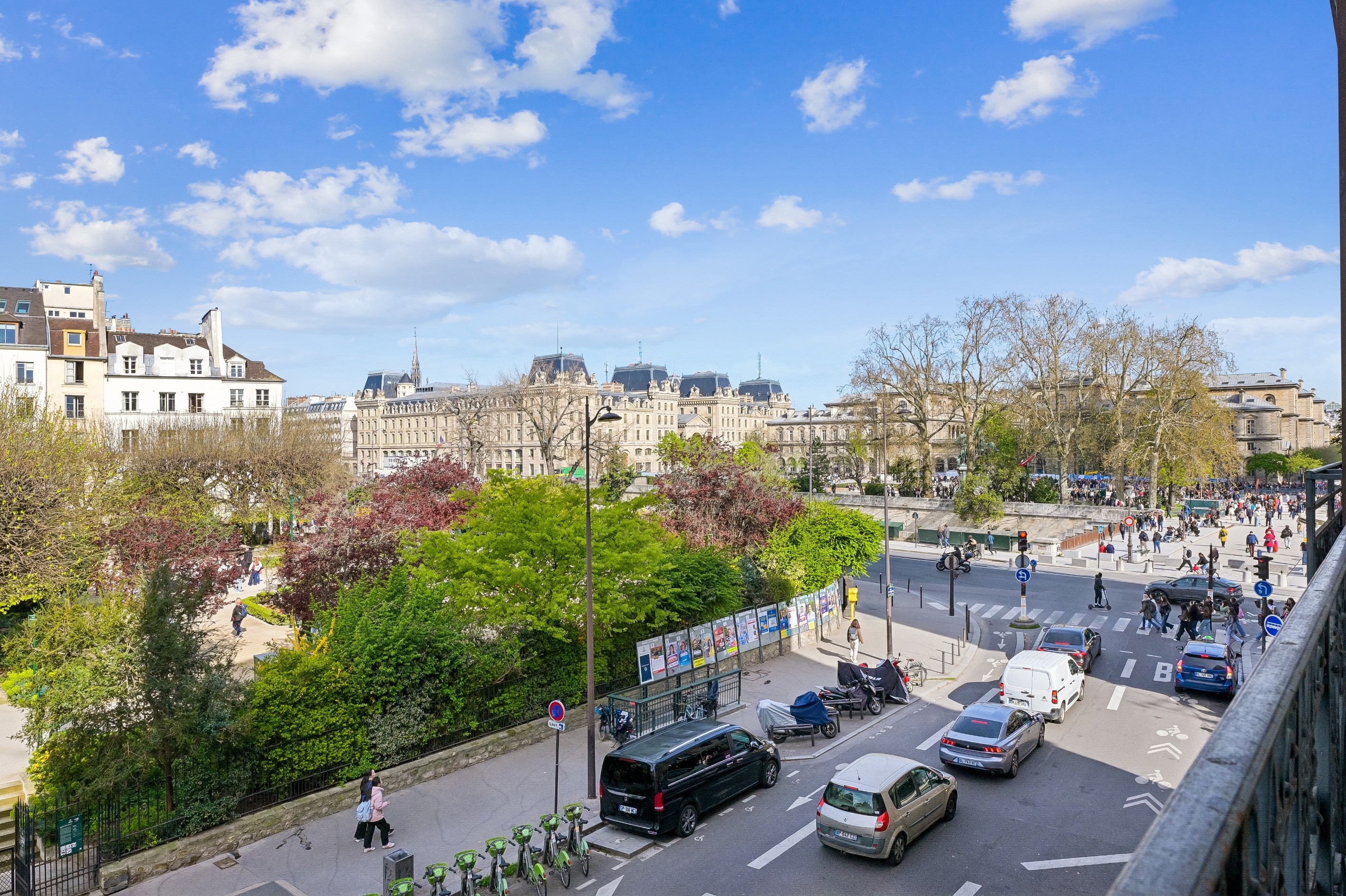  Apartment for sale - 2 bedrooms - Square René Viviani - Notre-Dame - 75005 Paris - 物件實景