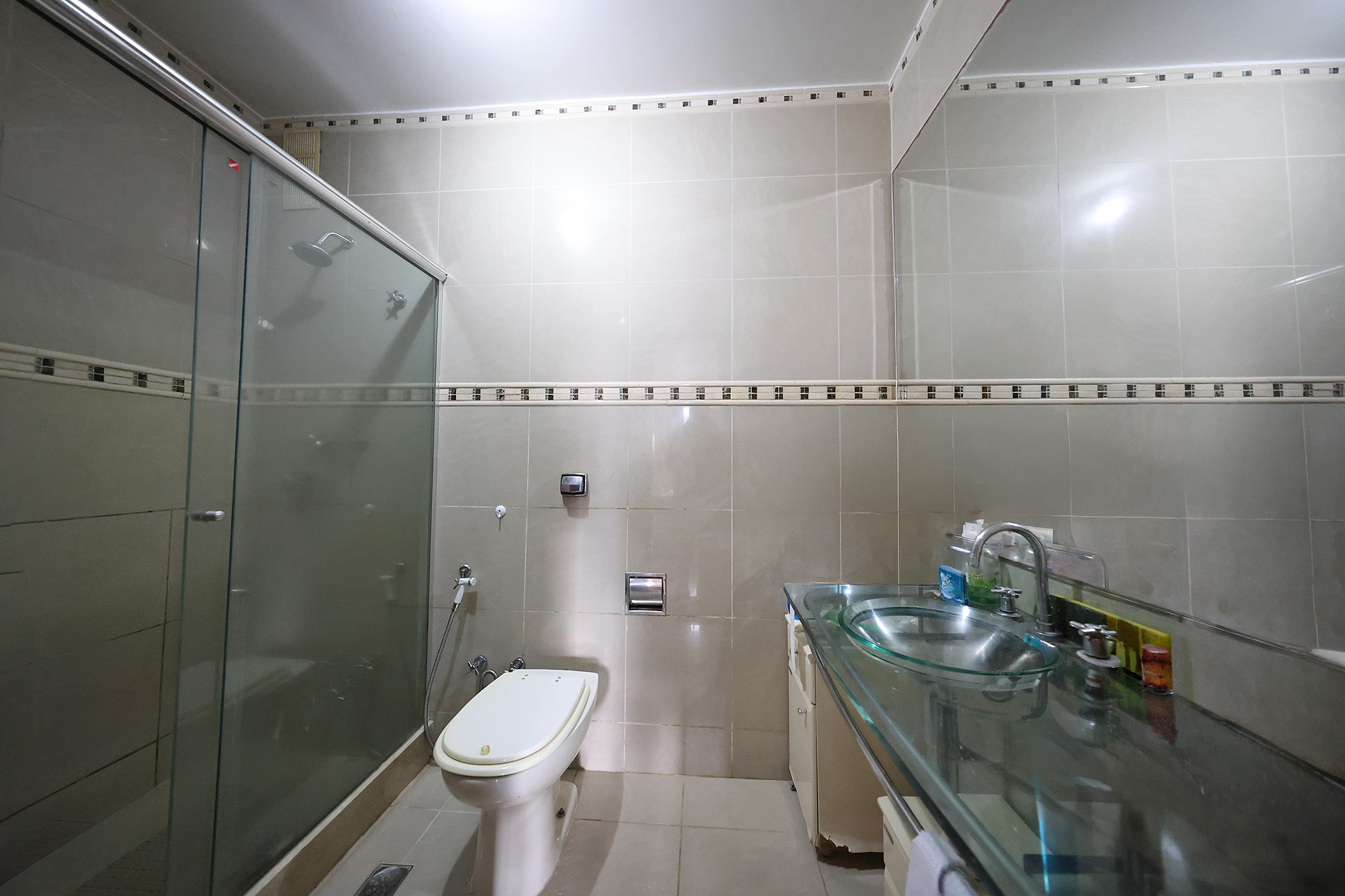  150 sqm apartment with side ocean views on Leblon’s beach block - 物件實景