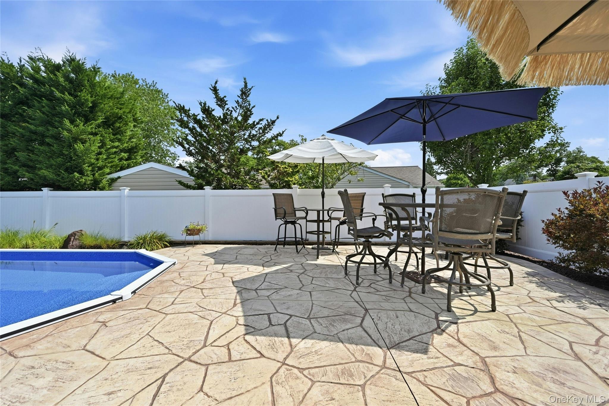  139 N Summit Avenue, Patchogue, NY, 11772 - 物件實景