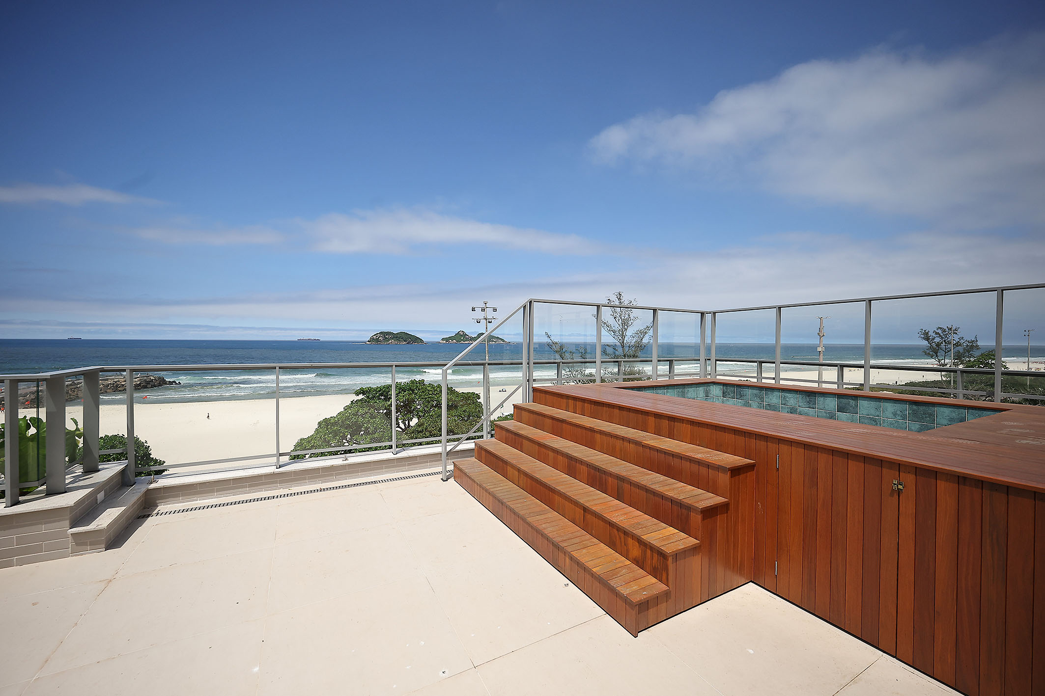  Single-level penthouse with private pool and ocean views in Barra da Tijuca - 物件實景