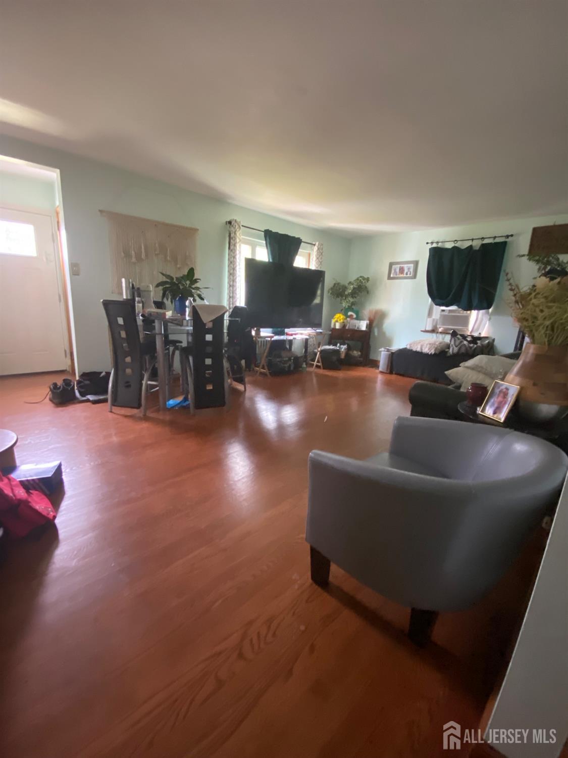 East Brunswick, New Jersey, 08816, United States, 5 Bedrooms Bedrooms, ,2 BathroomsBathrooms,Residential,For Sale,1956516