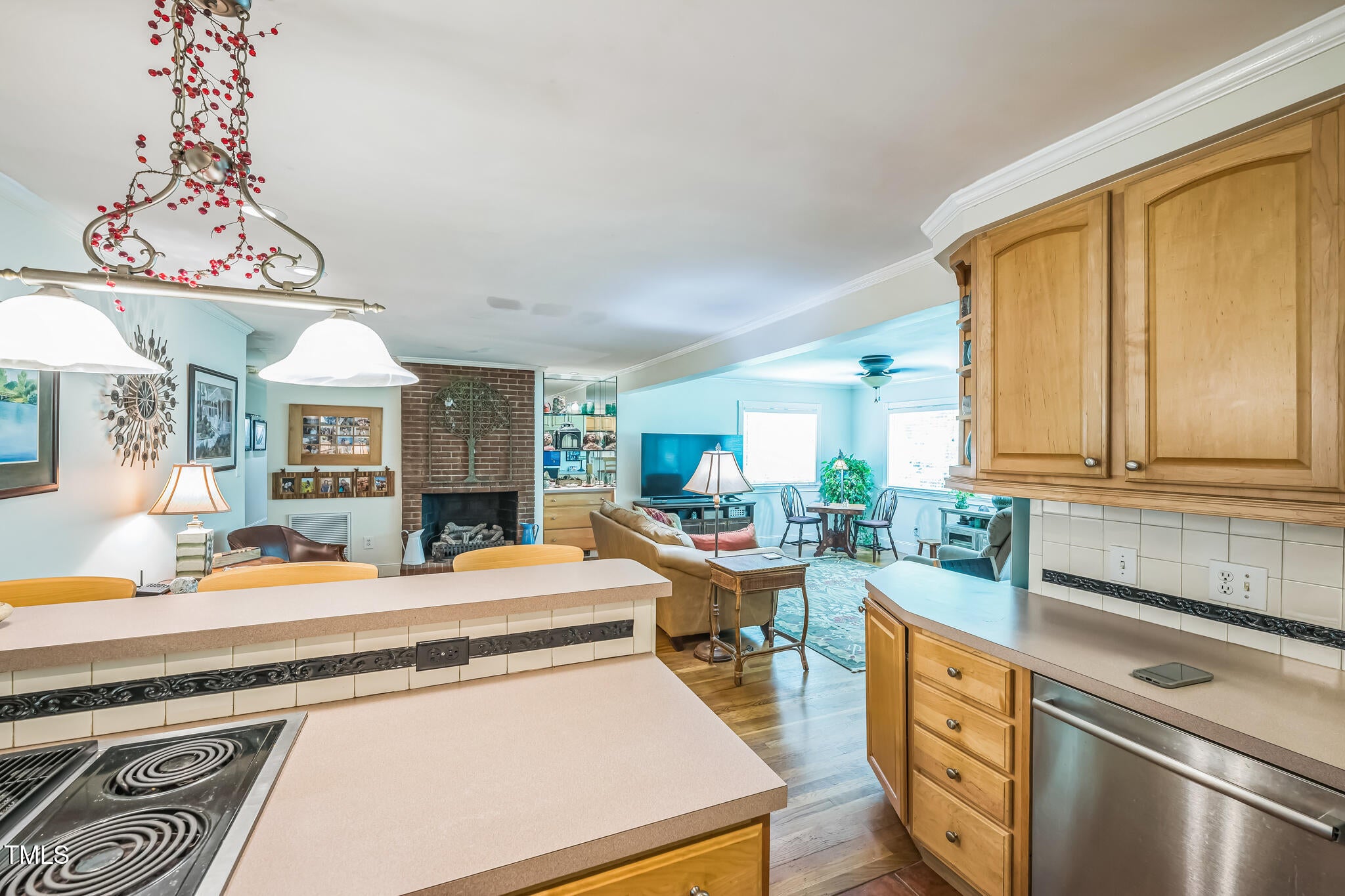 Raleigh, North Carolina, 27609, United States, 3 Bedrooms Bedrooms, ,2 BathroomsBathrooms,Residential,For Sale,1826657