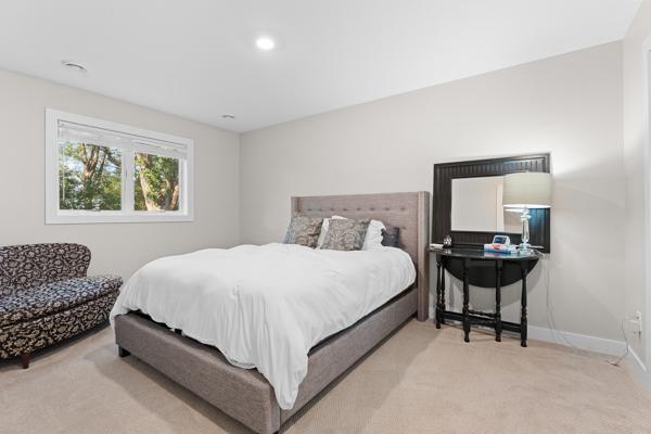 Rochester, Minnesota, 55901, United States, 4 Bedrooms Bedrooms, ,2 BathroomsBathrooms,Residential,For Sale,1959385