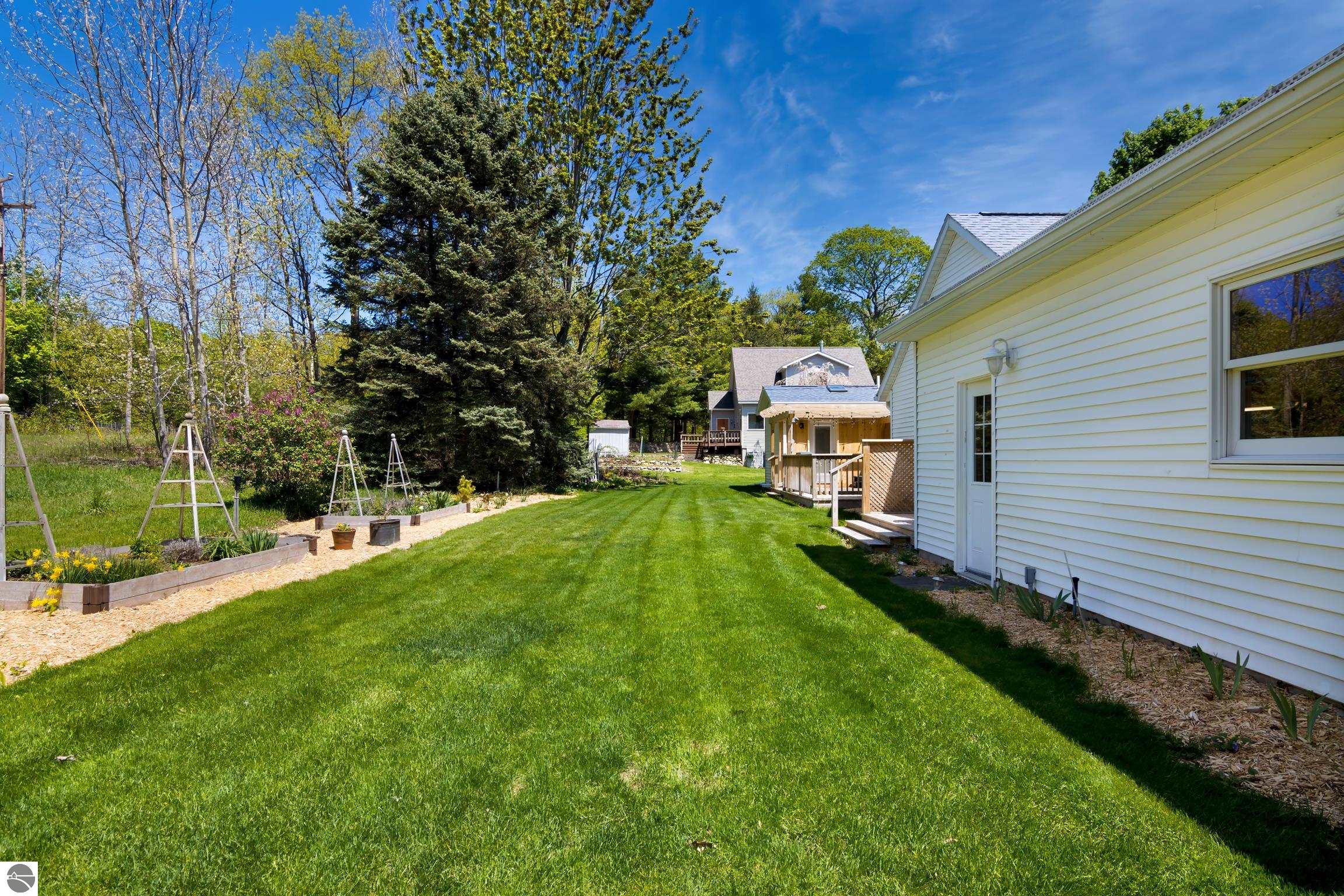 Traverse City, Michigan, 49686, United States, 3 Bedrooms Bedrooms, ,1 BathroomBathrooms,Residential,For Sale,2048667