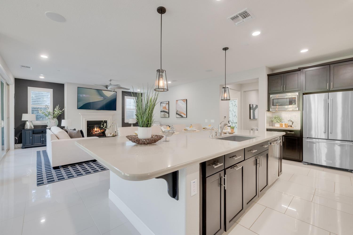 El Dorado Hills, California, 95762, United States, 3 Bedrooms Bedrooms, ,3 BathroomsBathrooms,Residential,For Sale,1987494