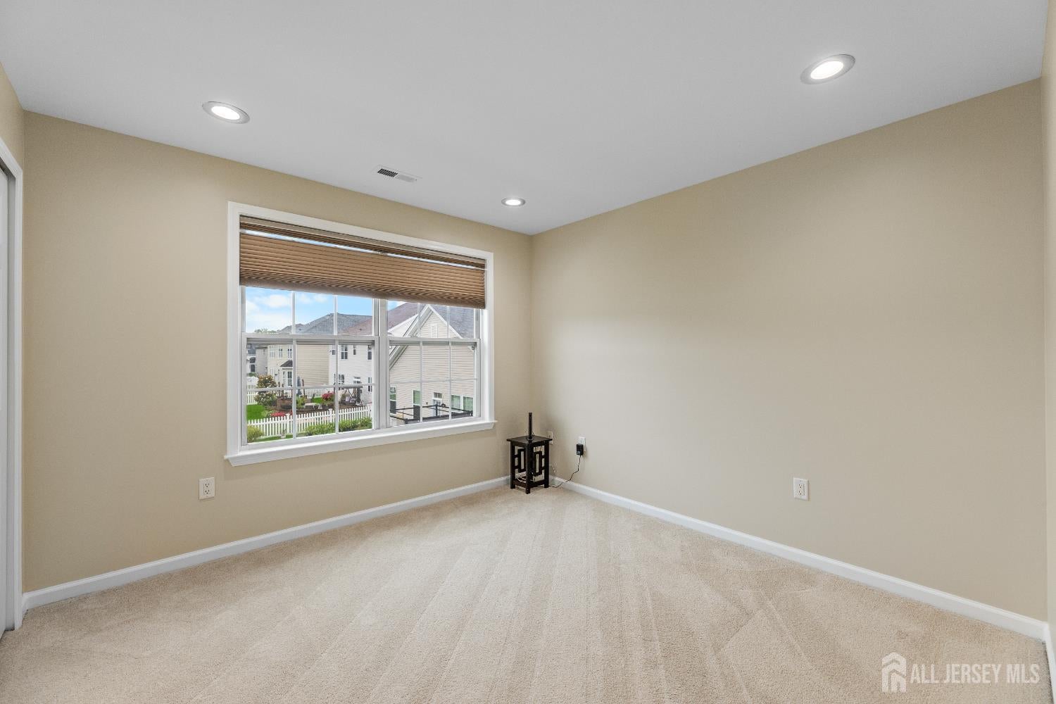 Piscataway, New Jersey, 08854, United States, 4 Bedrooms Bedrooms, ,3 BathroomsBathrooms,Residential,For Sale,1889779