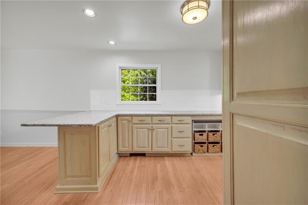 Dunwoody, Georgia, 30338, United States, 4 Bedrooms Bedrooms, ,3 BathroomsBathrooms,Residential,For Sale,1931149