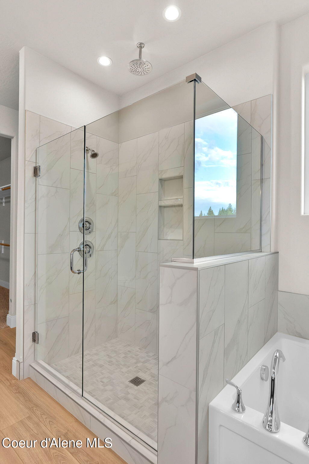 Rathdrum, Idaho, 83858, United States, 5 Bedrooms Bedrooms, ,1 BathroomBathrooms,Residential,For Sale,1989030