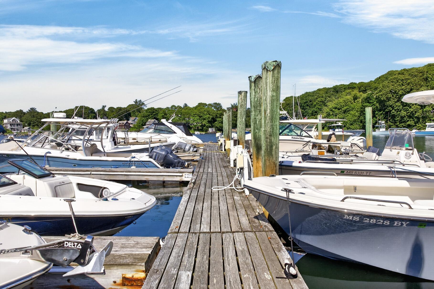  533 Woods Hole Road UNIT B102 - 物件實景