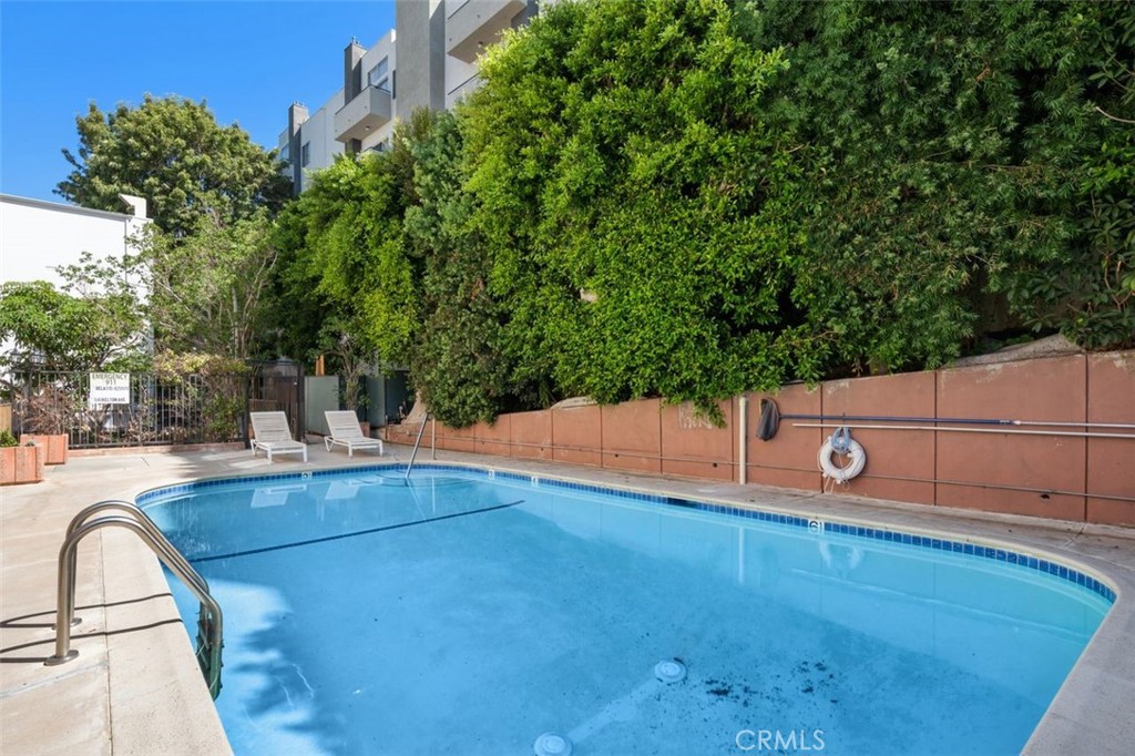 Los Angeles, California, 90024, United States, 2 Bedrooms Bedrooms, ,2 BathroomsBathrooms,Residential,For Sale,1938938