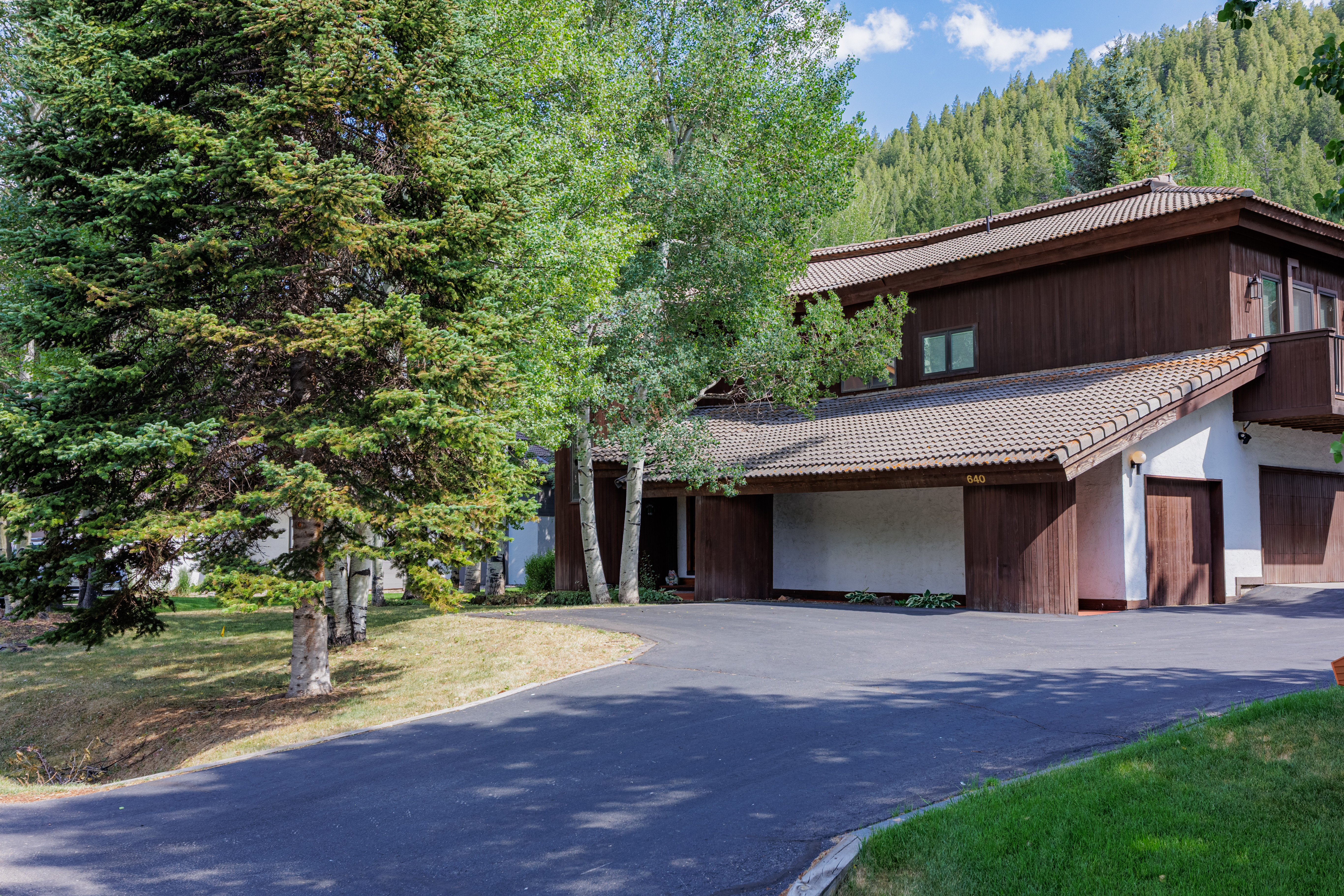  Mountain Residence Positioned at the 13th Fairway of the EagleVail Golf Course - 物件實景