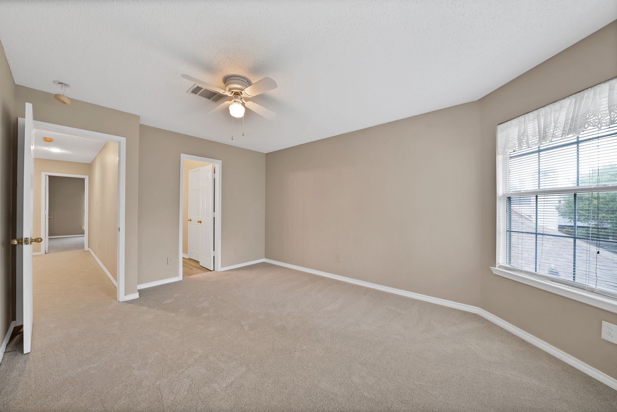  2129 Brentcove Drive, Grapevine, TX, 76051 - 物件實景