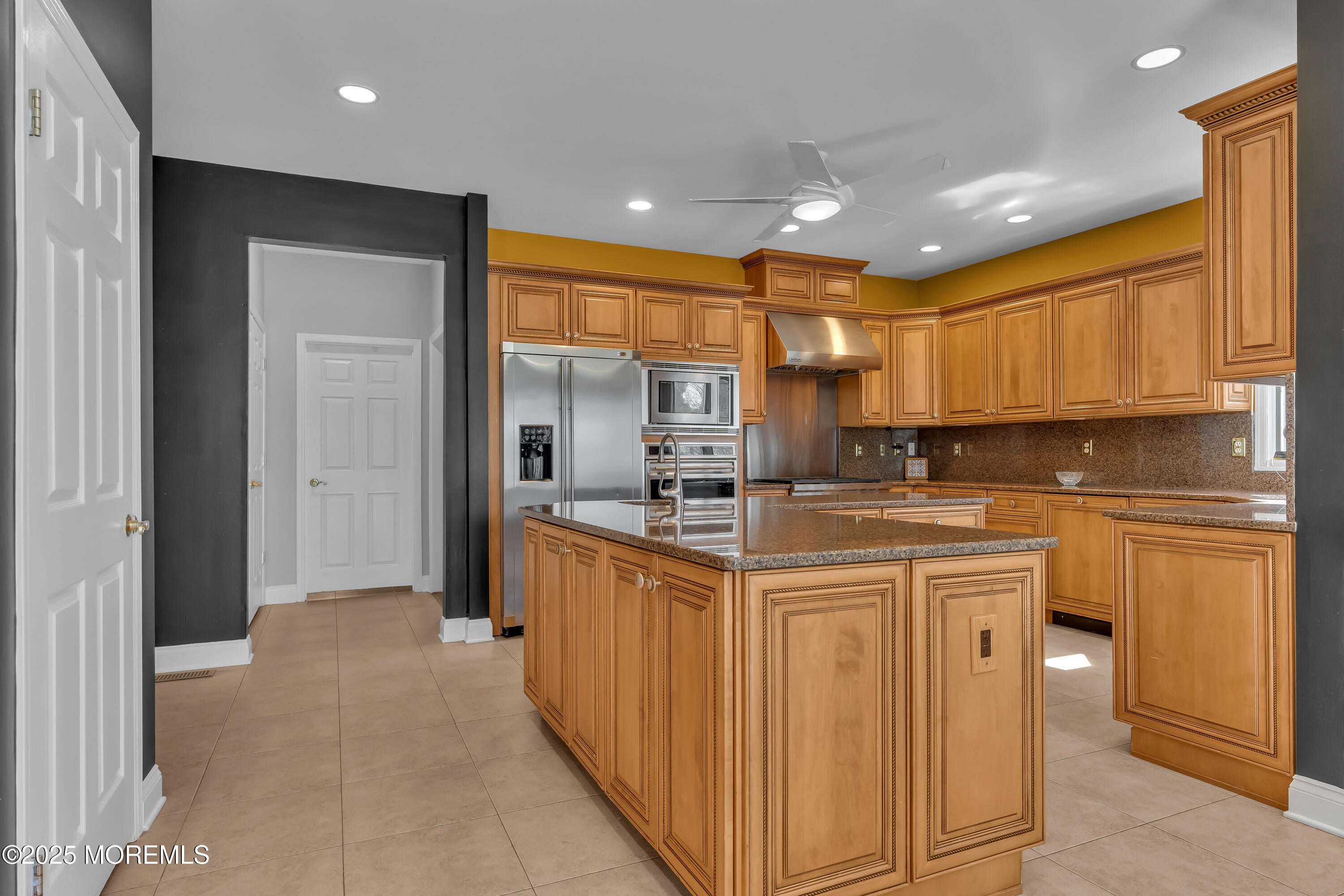 Manalapan, New Jersey, 07726, United States, 6 Bedrooms Bedrooms, ,5 BathroomsBathrooms,Residential,For Sale,1976013