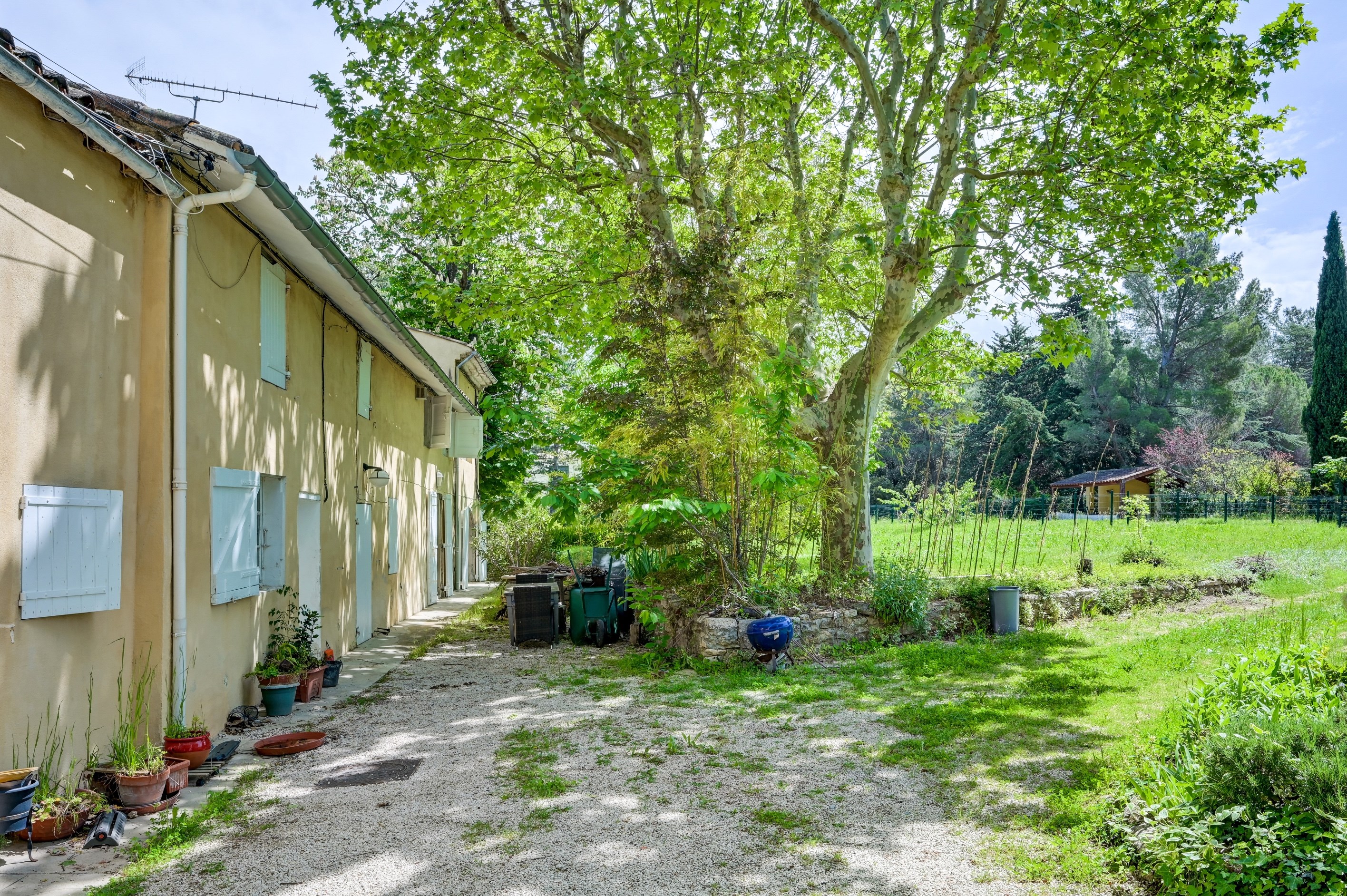  Rare on the market – Farmhouse for full renovation – North Aix-en-Provence - 物件實景