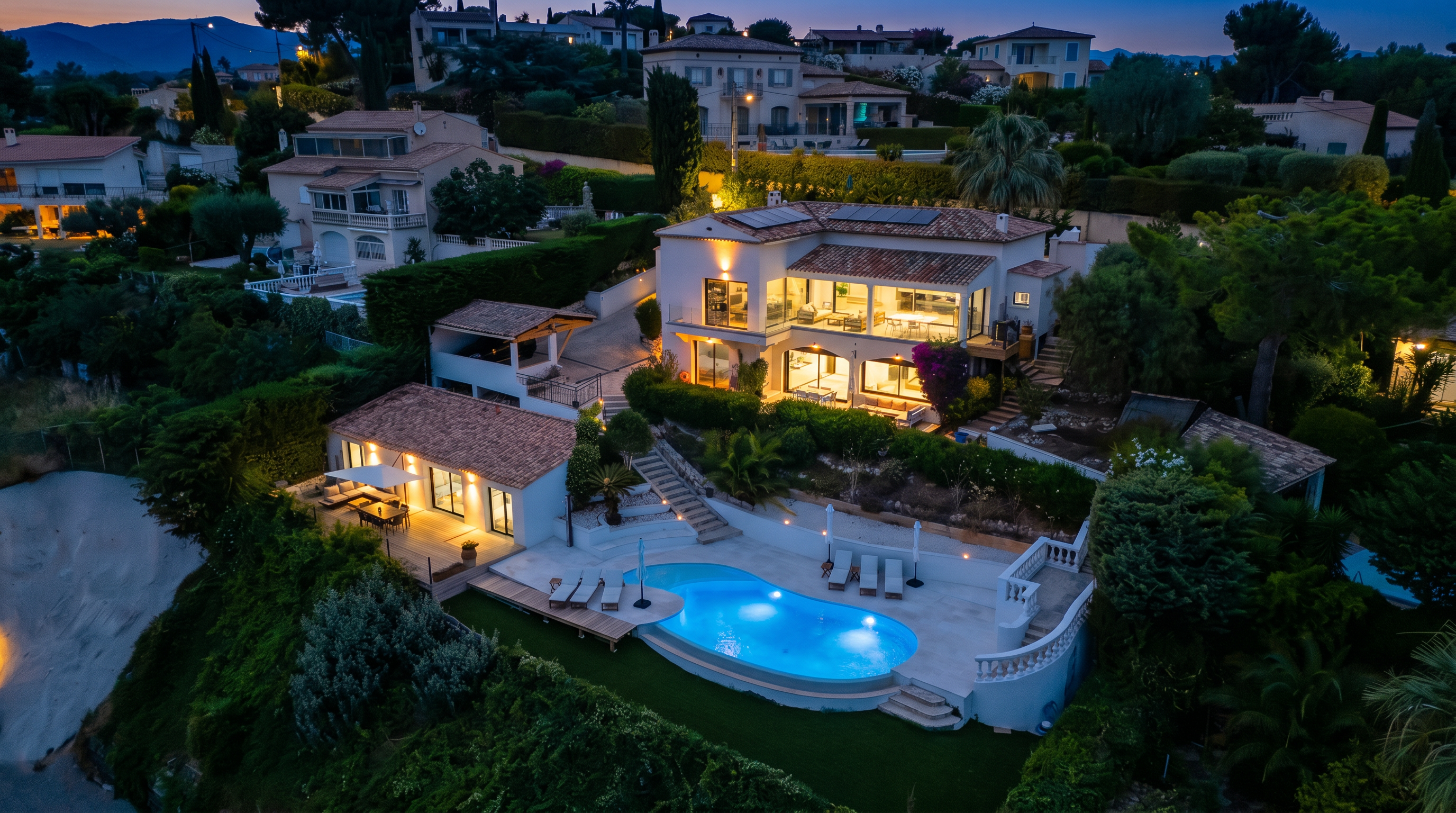  Luxury sea view villa for sale in Cagnes-sur-Mer with guest house - 物件實景