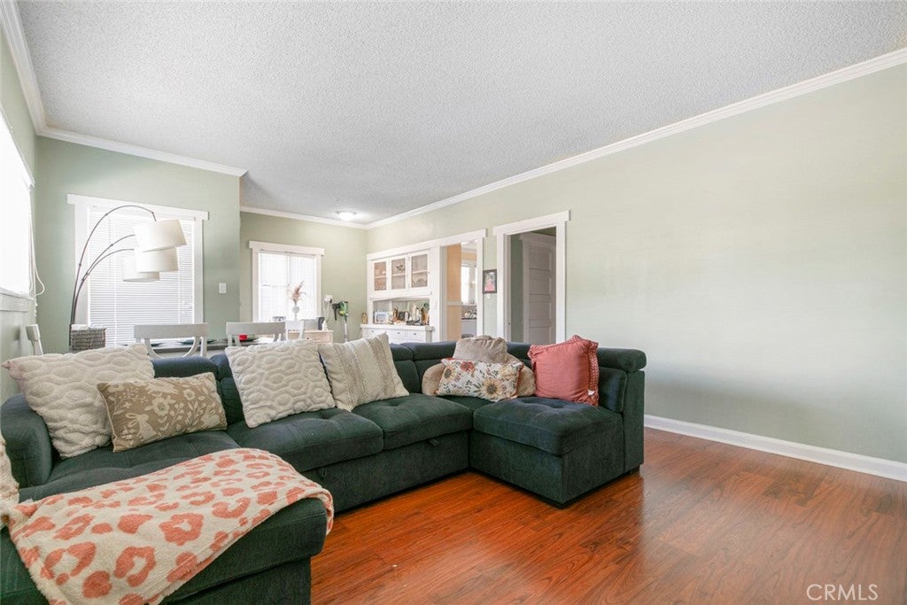 Pasadena, California, 91101, United States, 2 Bedrooms Bedrooms, ,1 BathroomBathrooms,Residential,For Sale,1938825