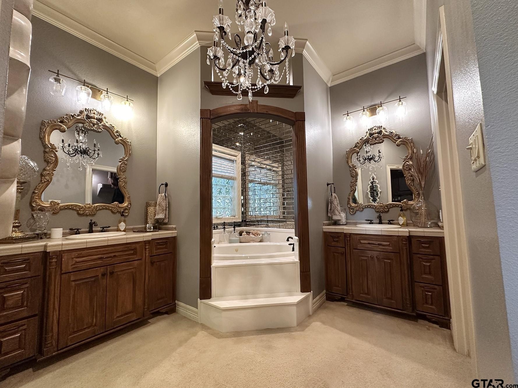 Pittsburg, Texas, 75686, United States, 5 Bedrooms Bedrooms, ,4 BathroomsBathrooms,Residential,For Sale,1978911