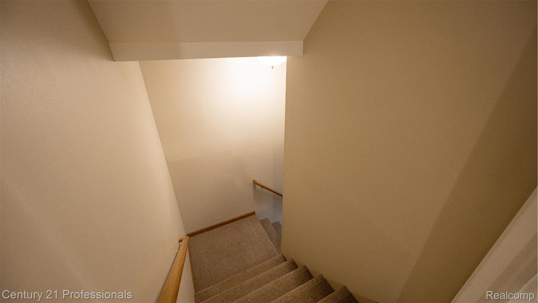 RochesterHills, Michigan, 48309, United States, 4 Bedrooms Bedrooms, ,4 BathroomsBathrooms,Residential,For Sale,1980404