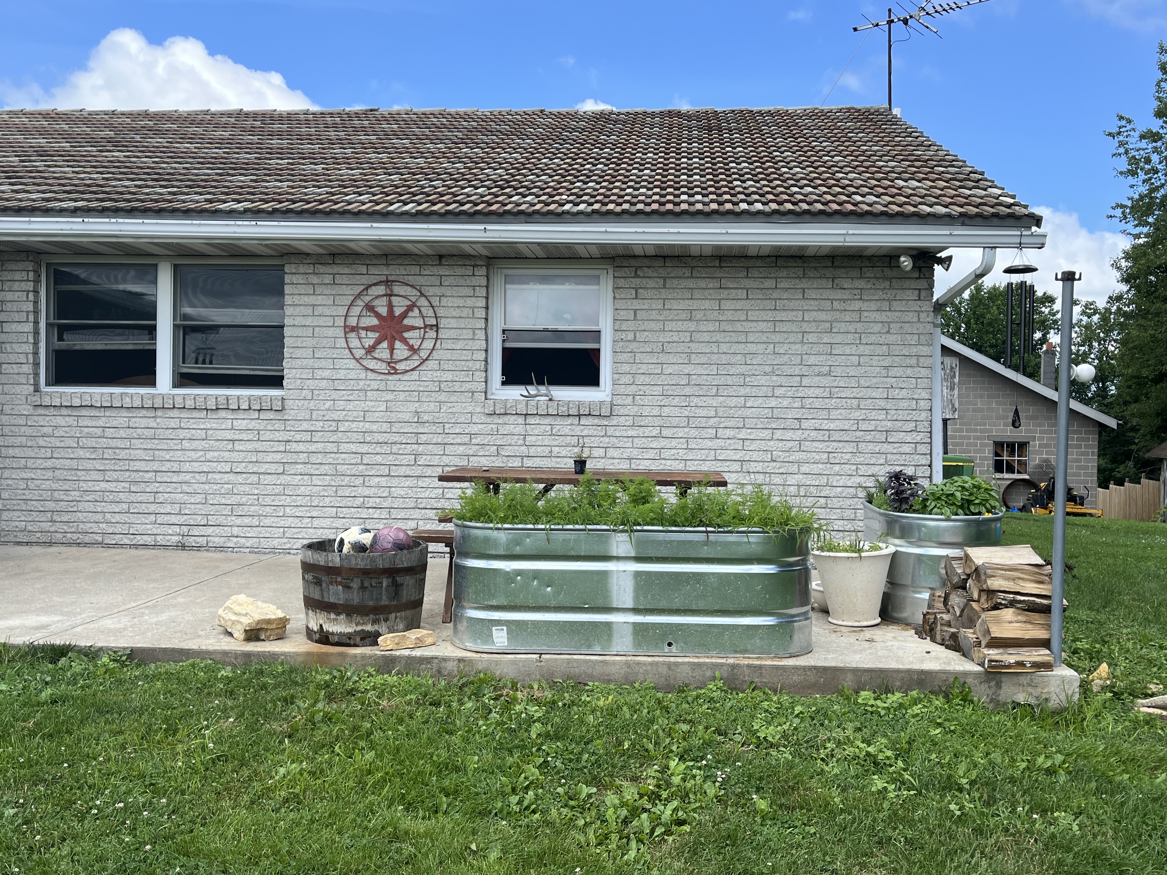 Reading, Pennsylvania, 19606, United States, 4 Bedrooms Bedrooms, ,3 BathroomsBathrooms,Residential,For Sale,1979384