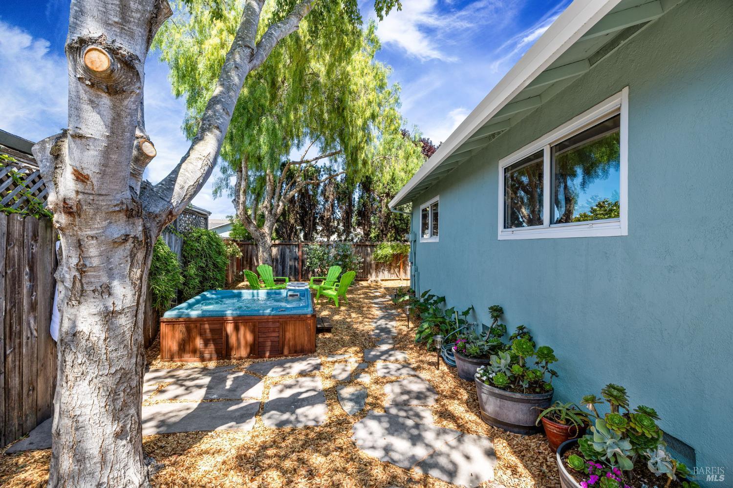 Rohnert Park, California, 94928, United States, 3 Bedrooms Bedrooms, ,2 BathroomsBathrooms,Residential,For Sale,1895055