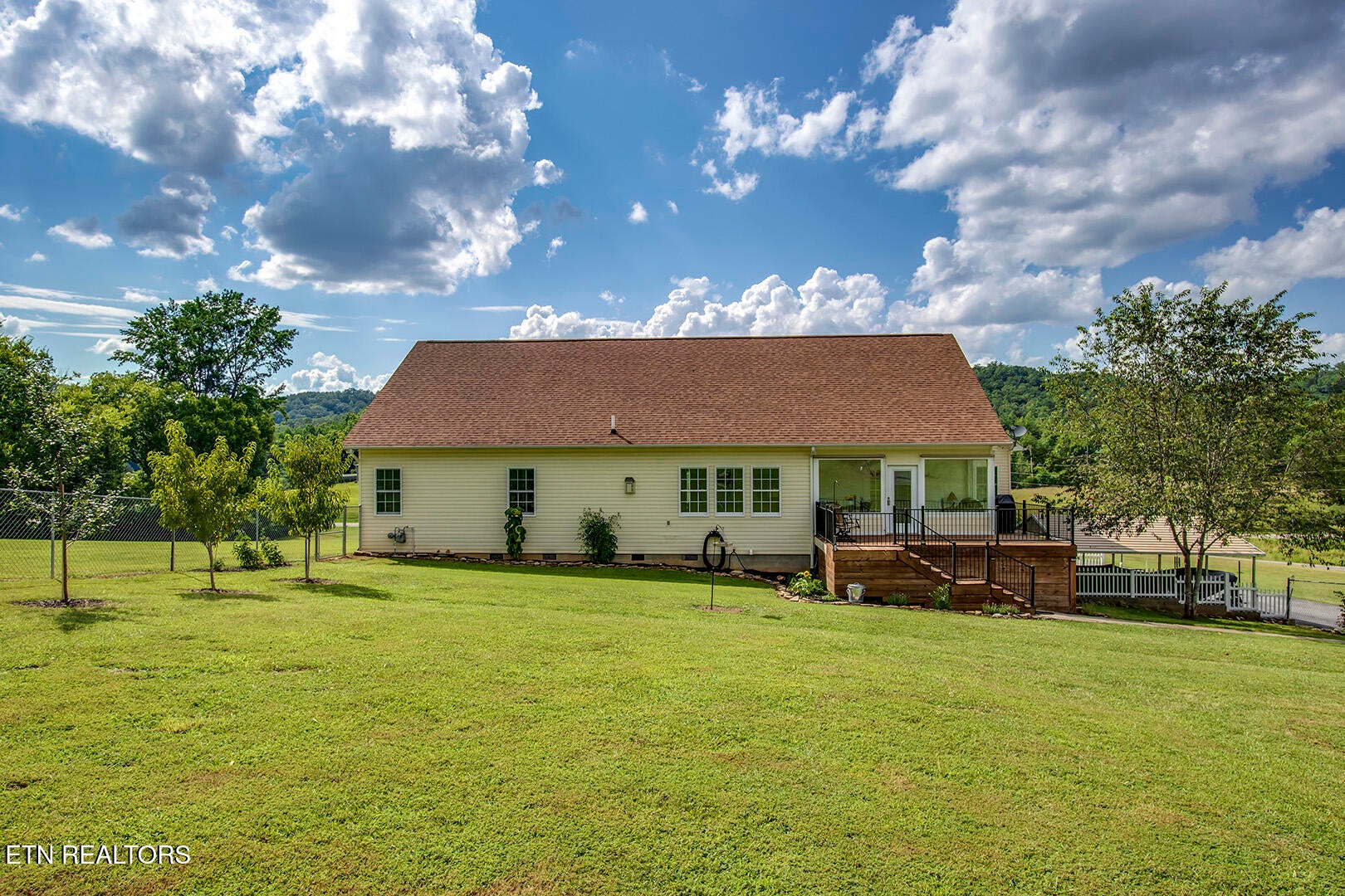 Harriman, Tennessee, 37748, United States, 3 Bedrooms Bedrooms, ,3 BathroomsBathrooms,Residential,For Sale,2011822