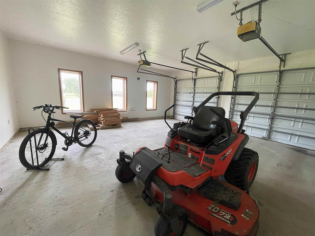 Winnie, Texas, 77665, United States, 4 Bedrooms Bedrooms, ,4 BathroomsBathrooms,Residential,For Sale,1918709