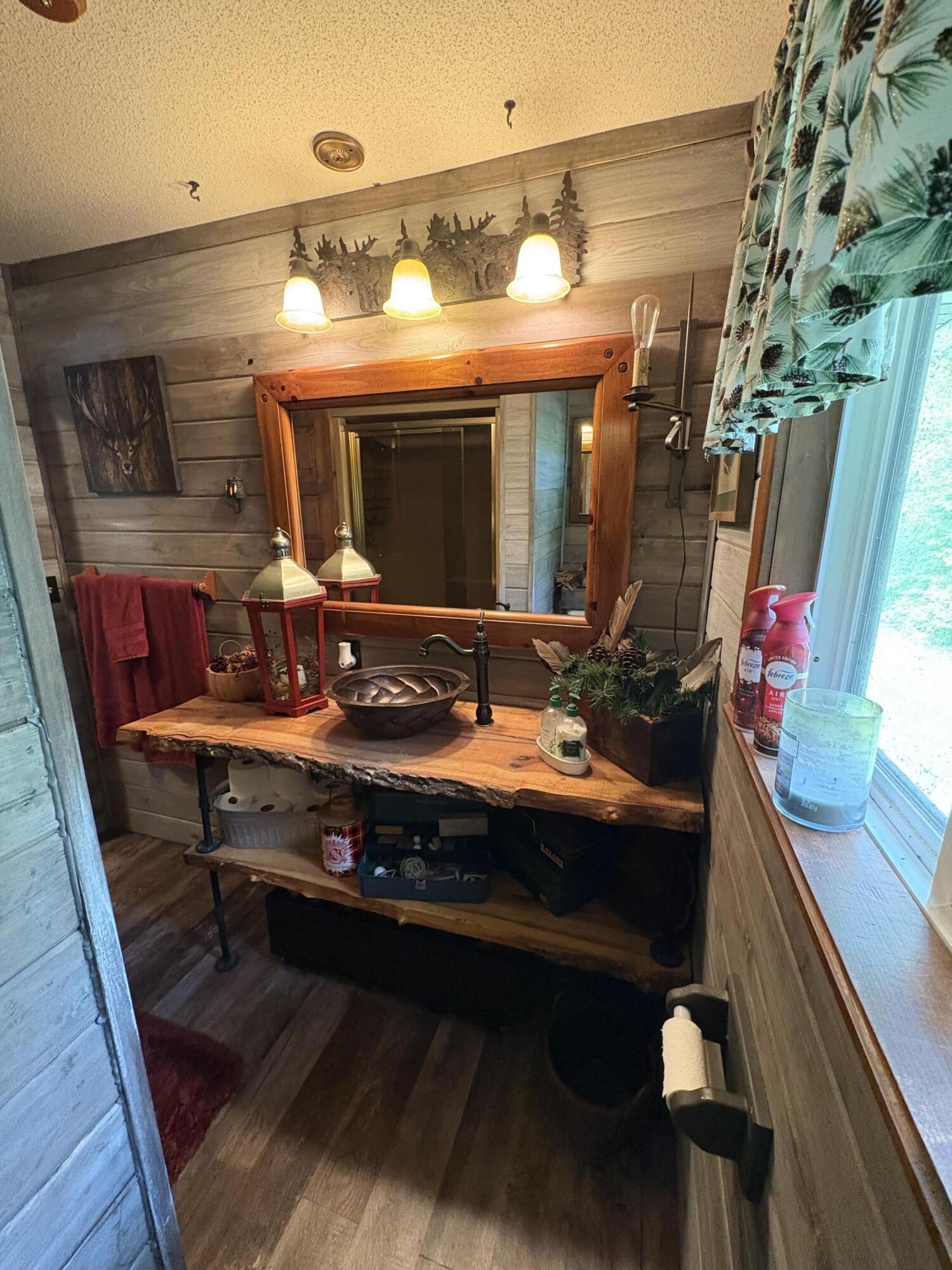 Naubinway, Michigan, 49762, United States, 3 Bedrooms Bedrooms, ,2 BathroomsBathrooms,Residential,For Sale,1840338