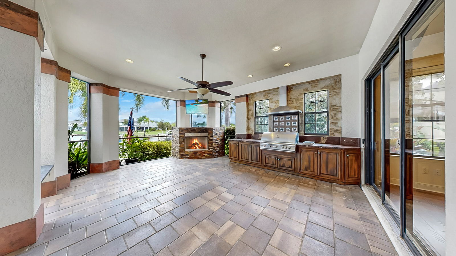 Apollo Beach, Florida, 33572, United States, 4 Bedrooms Bedrooms, ,5 BathroomsBathrooms,Residential,For Sale,1983999