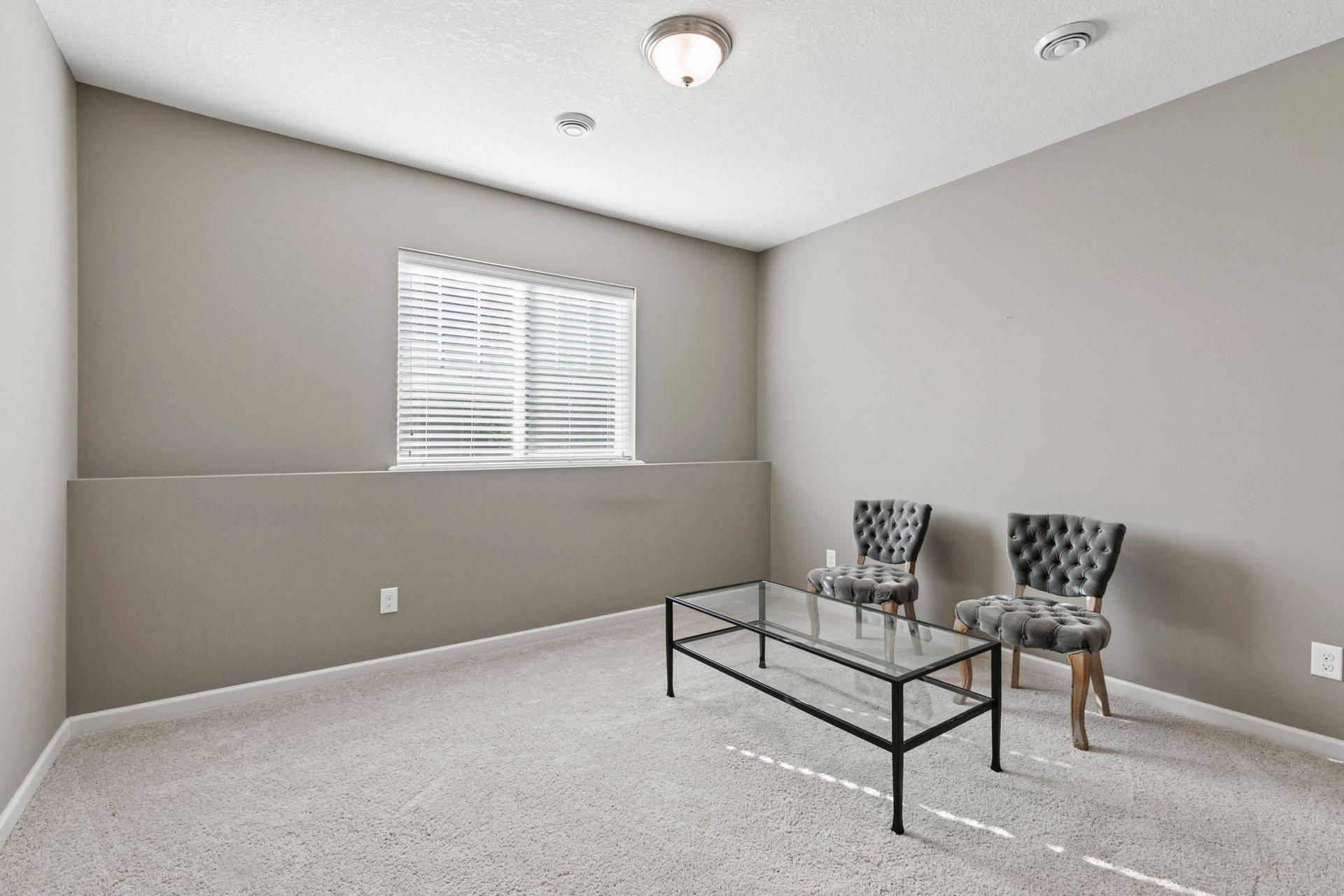 Lakeville, Minnesota, 55044, United States, 3 Bedrooms Bedrooms, ,2 BathroomsBathrooms,Residential,For Sale,1971412