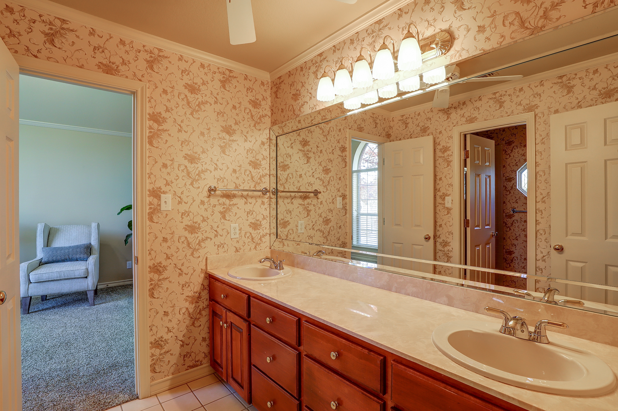 Texarkana, Texas, 75503, United States, 4 Bedrooms Bedrooms, ,4 BathroomsBathrooms,Residential,For Sale,1976684