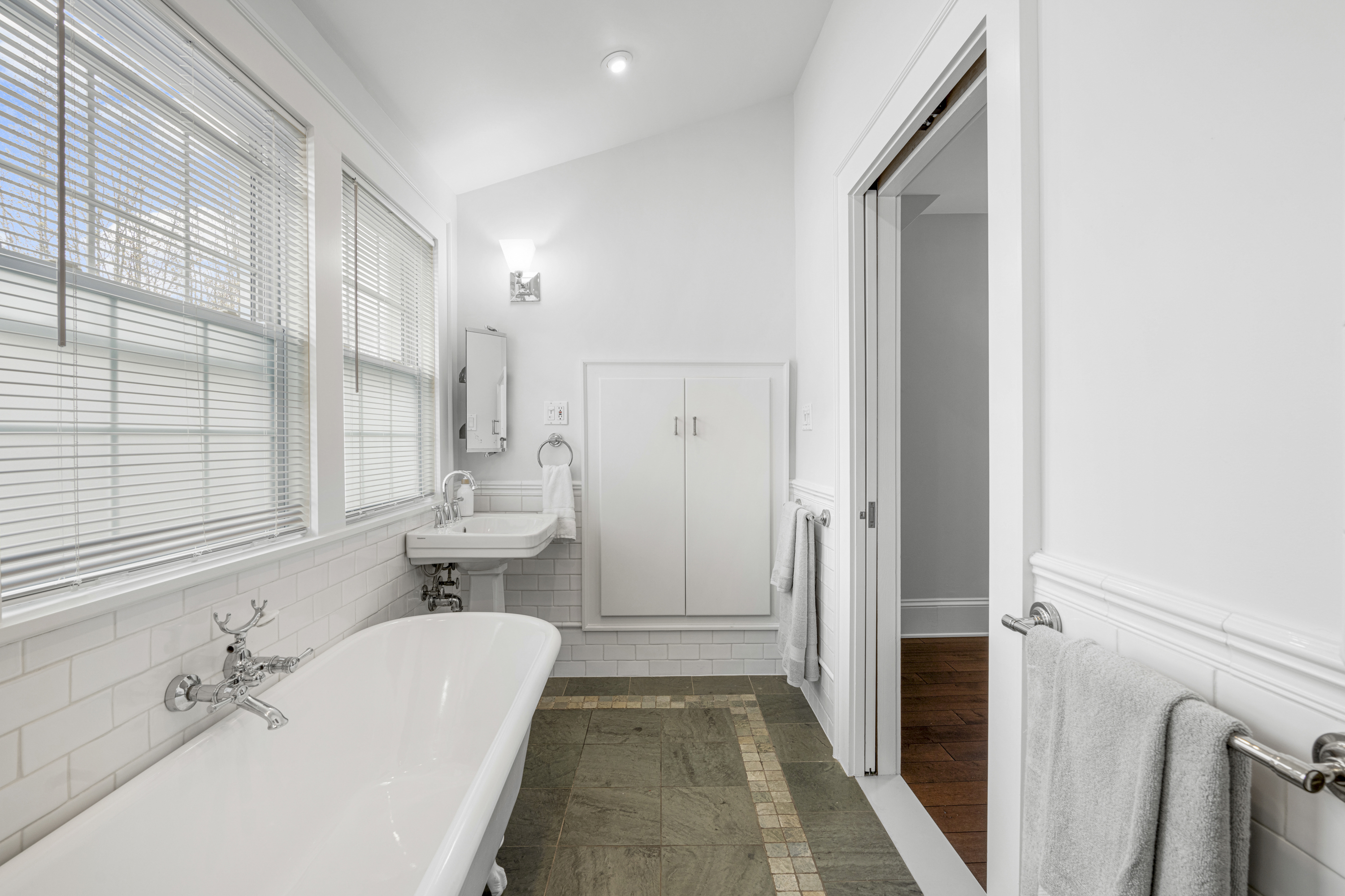  225 Larchmont Avenue - 物件實景