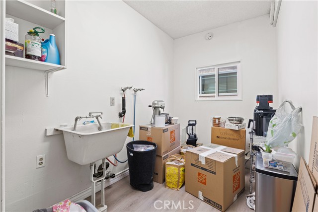 Lynwood, California, 90262, United States, 4 Bedrooms Bedrooms, ,2 BathroomsBathrooms,Residential,For Sale,1974139