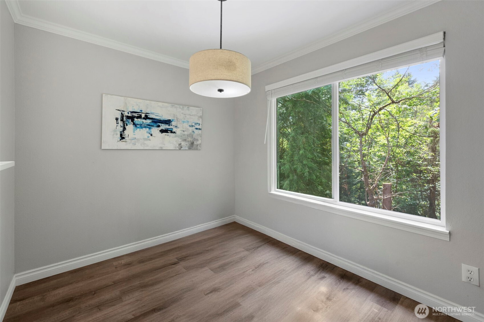 Kirkland, Washington, 98034, United States, 2 Bedrooms Bedrooms, ,1 BathroomBathrooms,Residential,For Sale,1906661