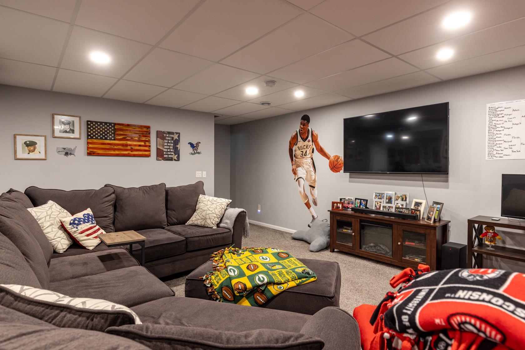 Appleton, Wisconsin, 54915, United States, 4 Bedrooms Bedrooms, ,3 BathroomsBathrooms,Residential,For Sale,1983520