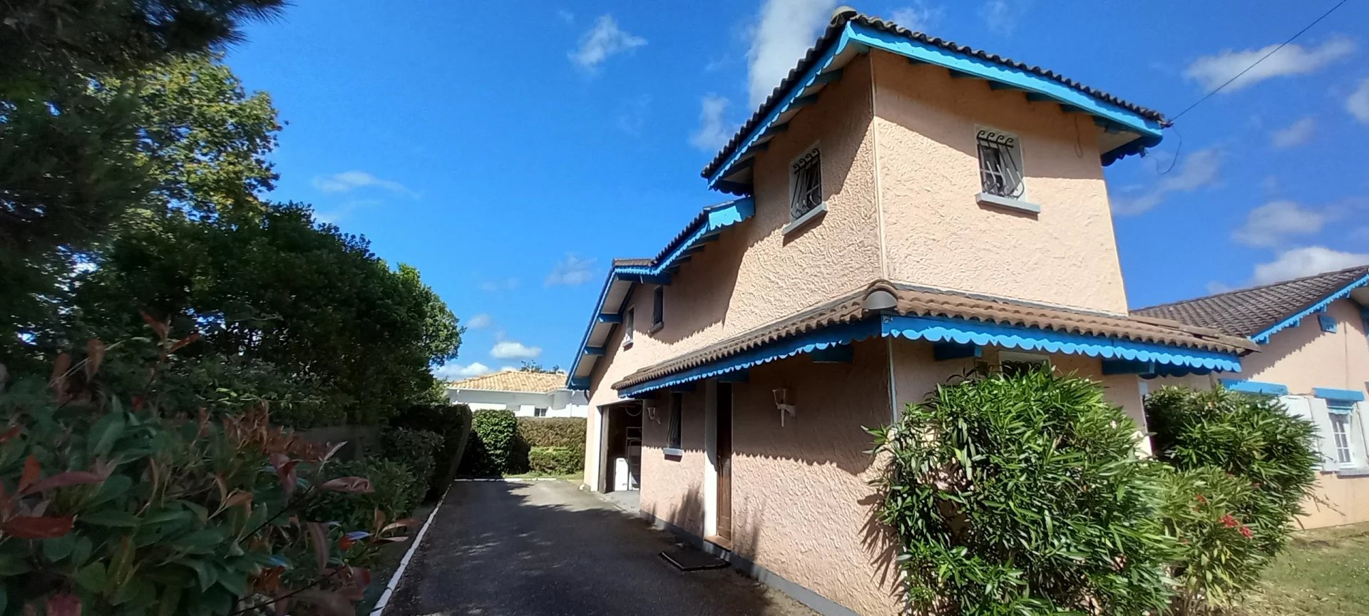 Andernos-les-Bains, New Aquitaine, 33510, FR, 4 Bedrooms Bedrooms, ,2 BathroomsBathrooms,Residential,For Sale,1829497
