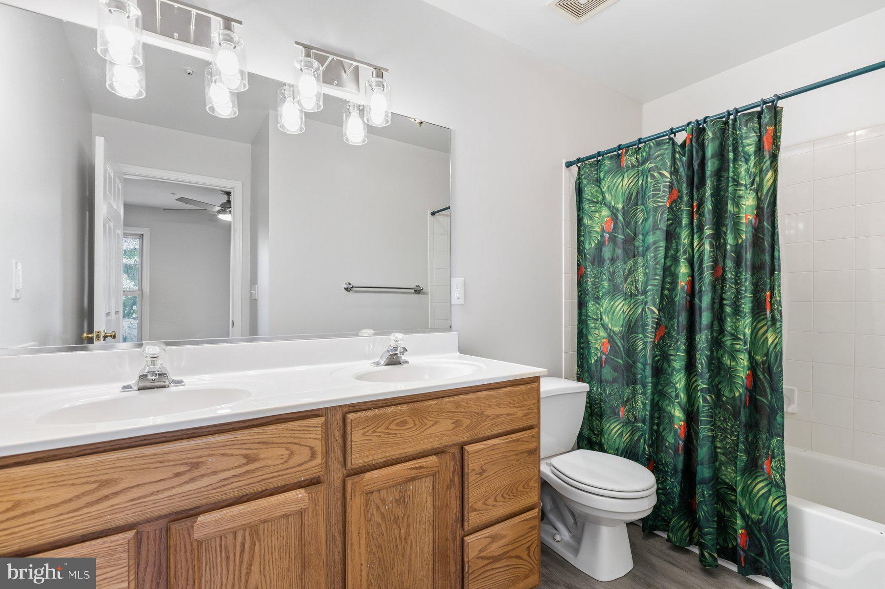 Upper Marlboro, Maryland, 20772, United States, 4 Bedrooms Bedrooms, ,4 BathroomsBathrooms,Residential,For Sale,1974820