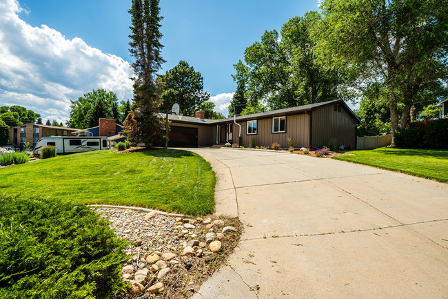 Buffalo, Wyoming, 82834, United States, 5 Bedrooms Bedrooms, ,2 BathroomsBathrooms,Residential,For Sale,1916157