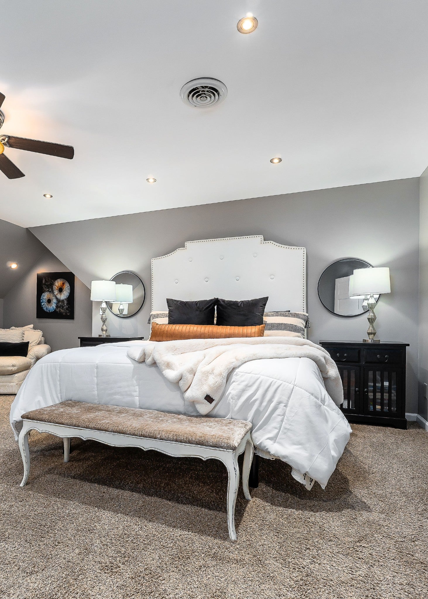 Smithville, Tennessee, 37166, United States, 1 Bedroom Bedrooms, ,4 BathroomsBathrooms,Residential,For Sale,2006606