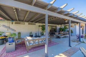 Lancaster, California, 93536, United States, 3 Bedrooms Bedrooms, ,2 BathroomsBathrooms,Residential,For Sale,1940443