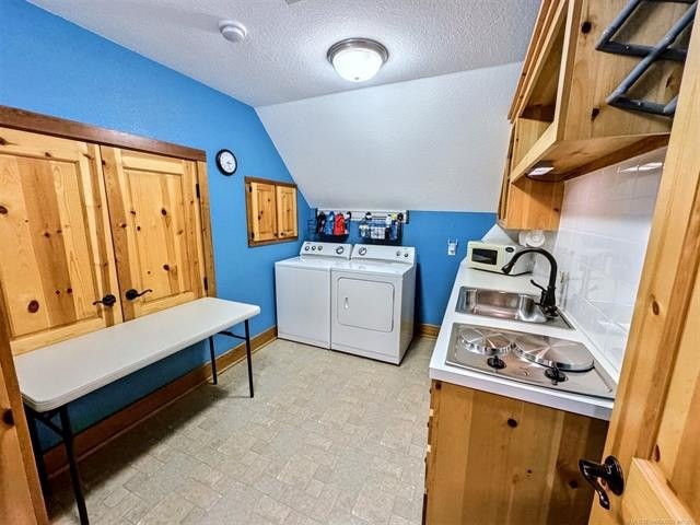 Cookson, Oklahoma, 74427, United States, 8 Bedrooms Bedrooms, ,10 BathroomsBathrooms,Residential,For Sale,1825365