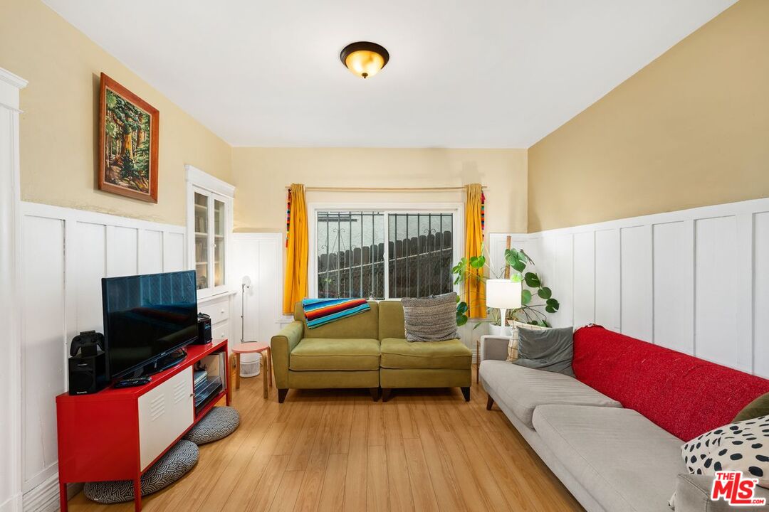 827 Lucile Ave, Los Angeles, California, 90026, United States, 6 Bedrooms Bedrooms, ,Residential,For Sale,827 Lucile Ave,1626659