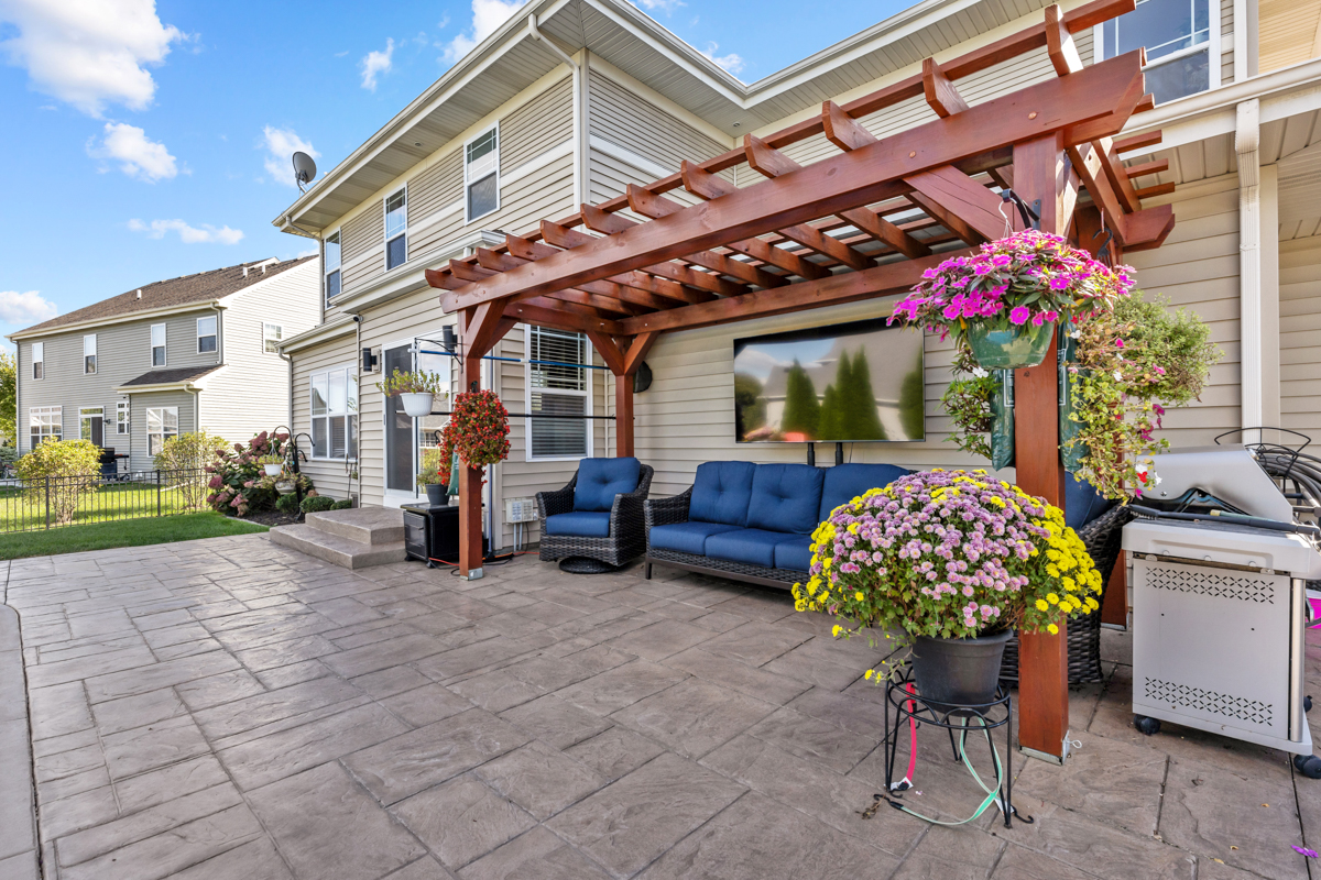 Elburn, Illinois, 60119, United States, 5 Bedrooms Bedrooms, ,4 BathroomsBathrooms,Residential,For Sale,1992402