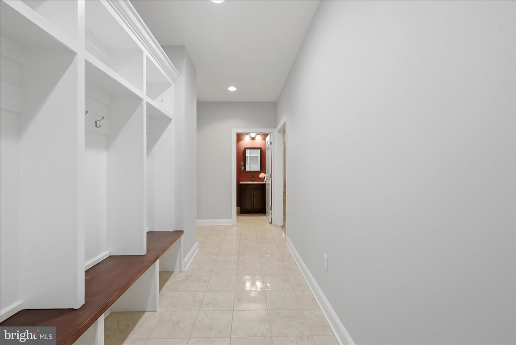 Winchester, Virginia, 22602, United States, 6 Bedrooms Bedrooms, ,5 BathroomsBathrooms,Residential,For Sale,2032756