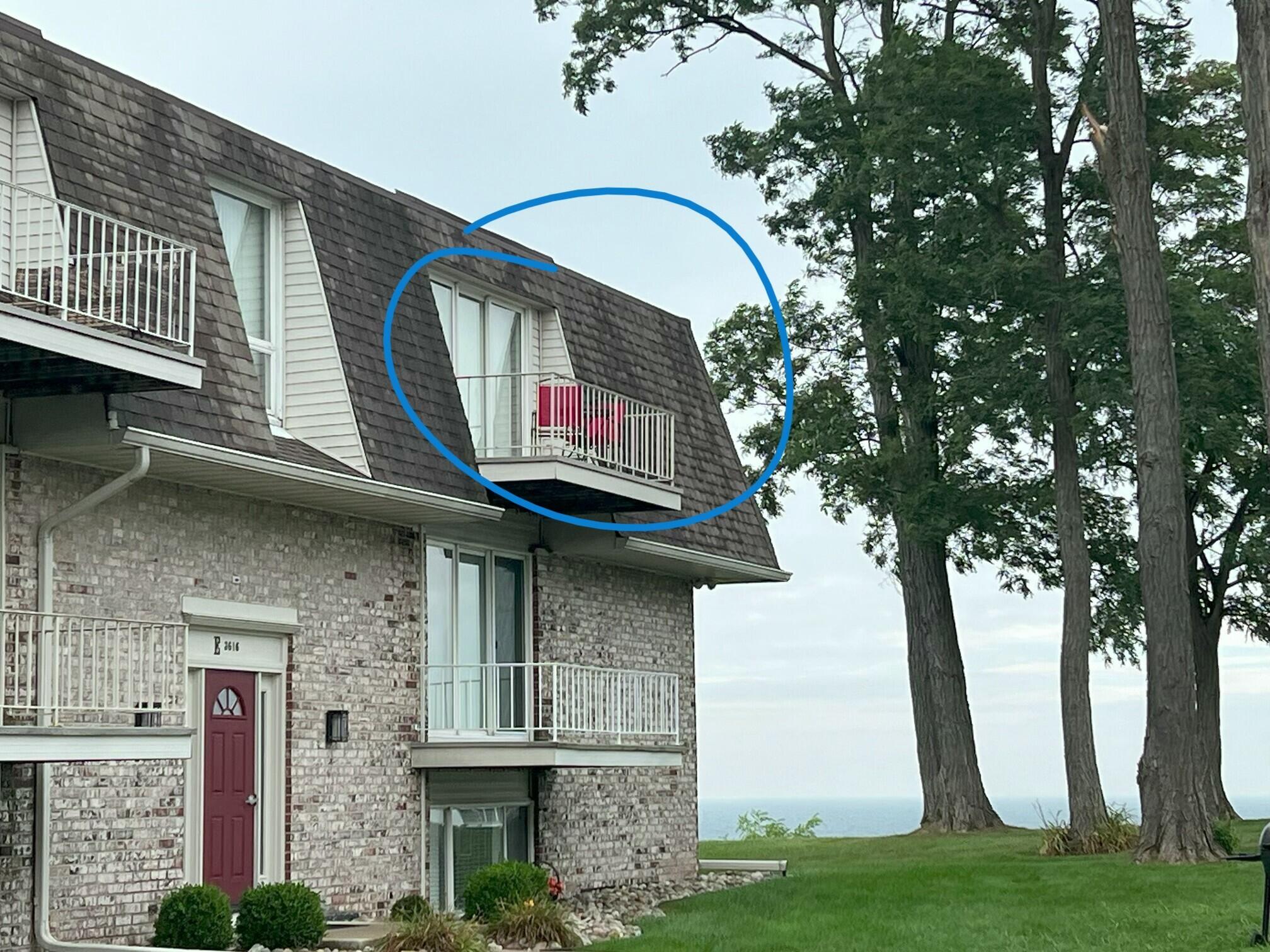Lakeshore Dr, Saint Joseph, MI 49085